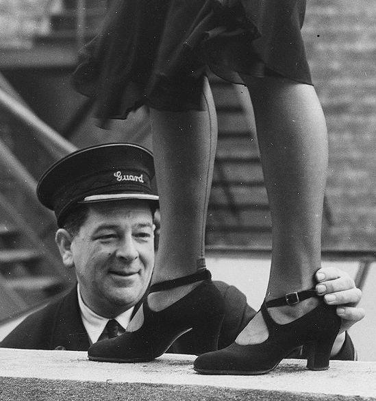 她的脸才是真·上辈子拯救了银河系！可我最羡慕的却是这个部位···