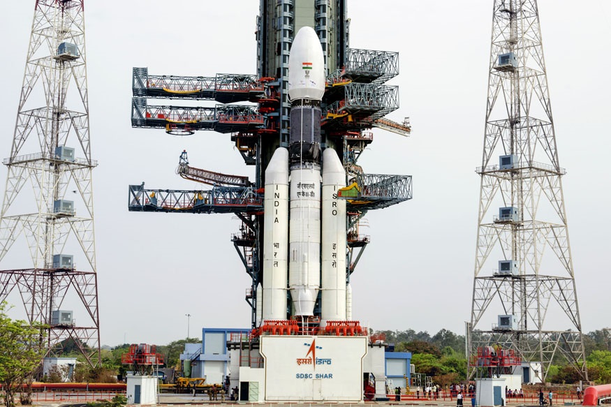 印度通过自主载人航天计划 2022年送三人上天待一周
