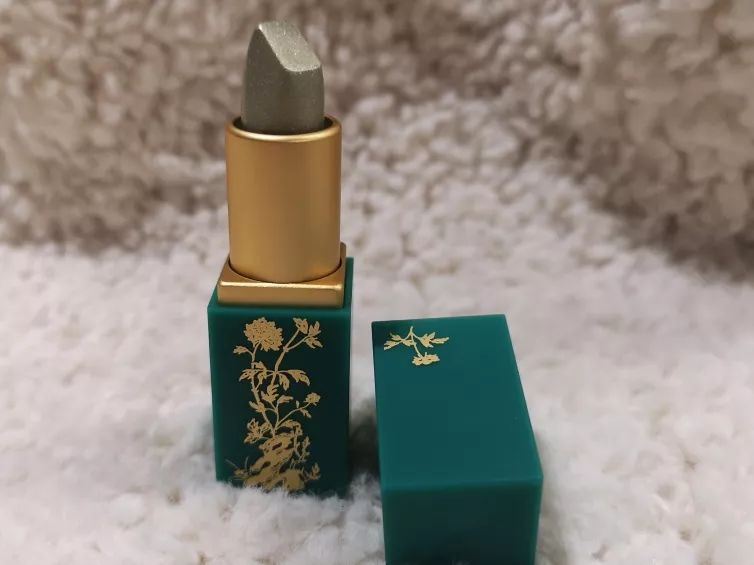 真人实测5款故宫淘宝口红，我再也不要上故宫的当！