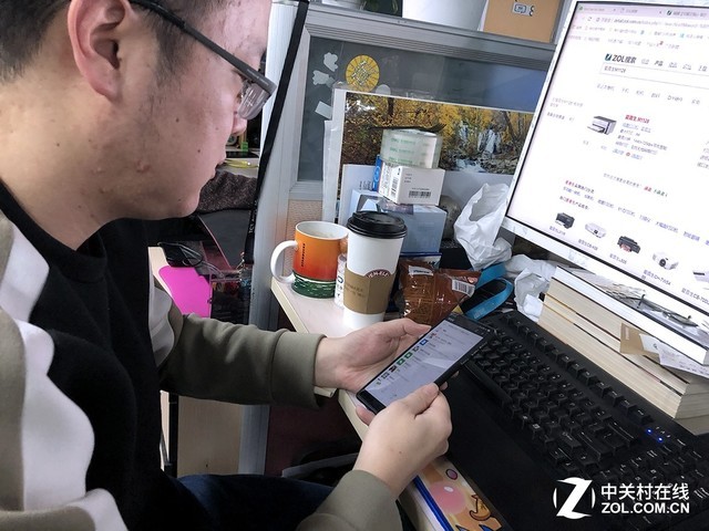 2018编辑都在用什么手机？我们列了一份清单