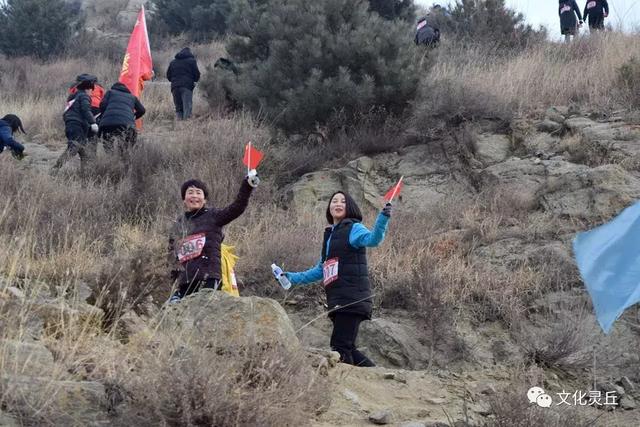 灵丘县举办2019年迎新年猫山登山赛