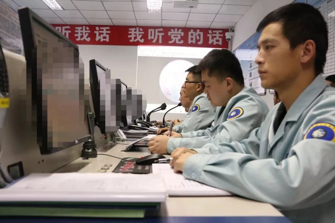 这些航天理工男保持发量浓密的秘密，被网友发现了…