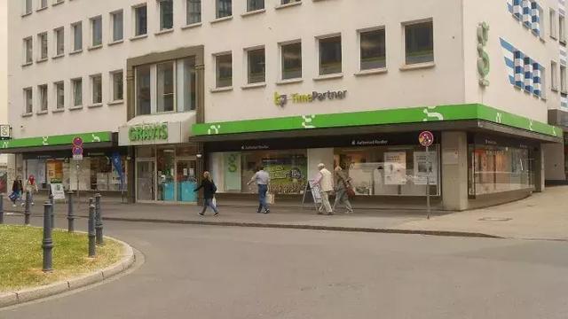微信测试“附近的餐厅”功能，国内航线燃油附加费降至0元