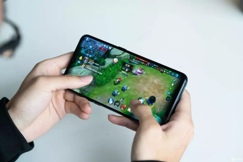 低调的王者，OPPO R17 Pro 王者定制版上手谈