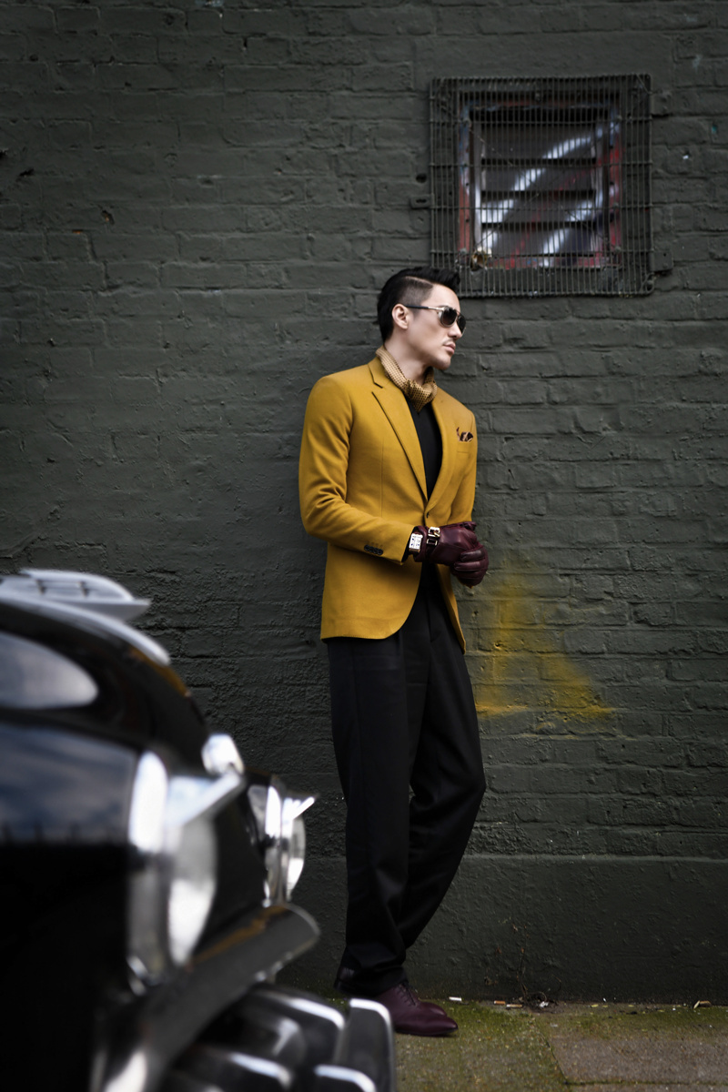 胡兵伦敦街拍玩转清新流行色 绅士风范彰显时尚新态度