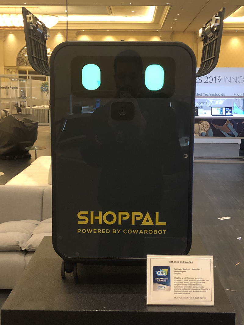 陪逛街机器人ShopPal，「逛友」推出共享随行助理 | CES 2019