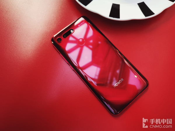 4800万超高清拍照 荣耀V20让专业摄影师欲罢不能