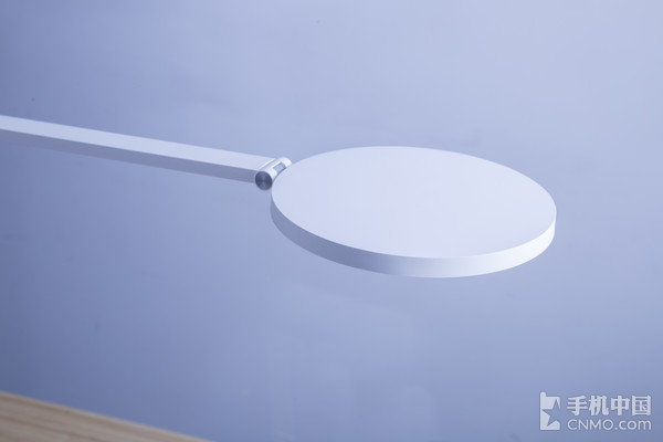 米家台灯Pro今日开售 米家/HomeKit无频闪仅售349元