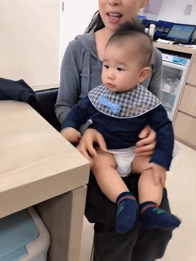 王思聰前女友雪梨帶一歲兒子香港打針，外婆的氣質驚艷所有人！ 娛樂 第10張