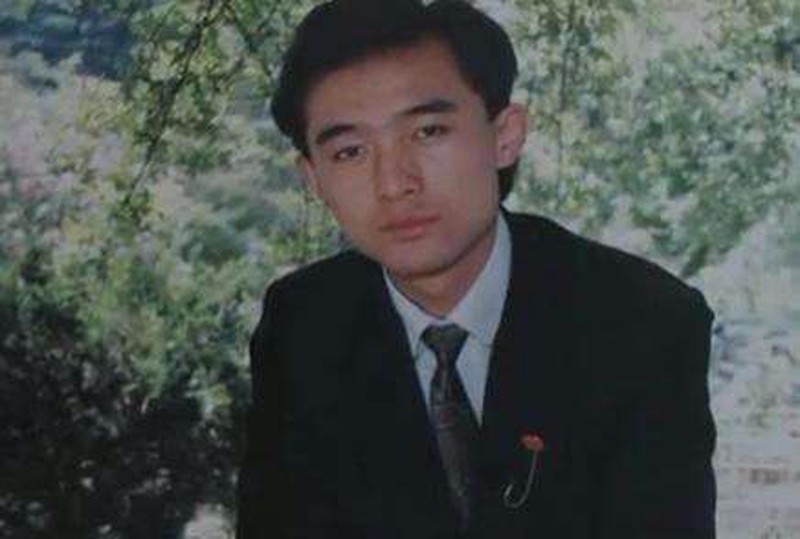孟非郭德纲骑电动车露脚踝，你们是这条街上最靓的仔！