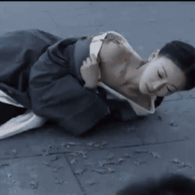 让人头皮发麻、极其反胃的画面，胆小者慎点...