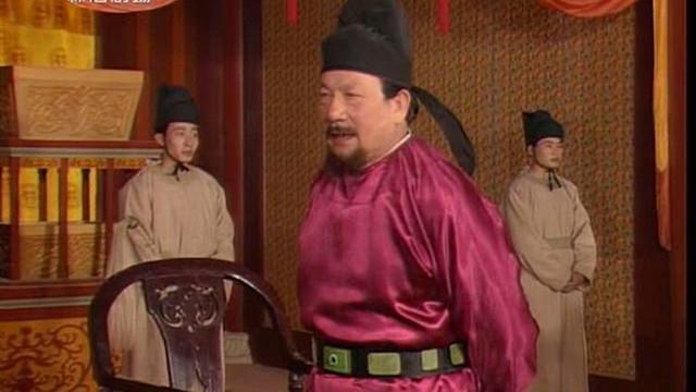 皇上:你儿子很有才能吗?宰相十分机警:犬子不才!皇上大喜重赏