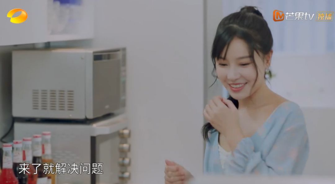 但无奈的是,林冠羽在第一期就和许冰晗有甜甜的双箭头趋势