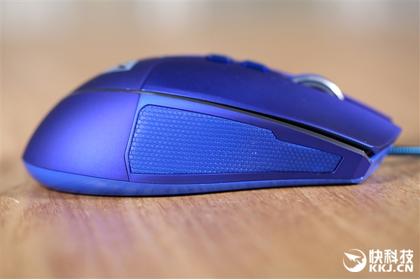 平民吃鸡利器！机械师耀M5游戏鼠标图赏