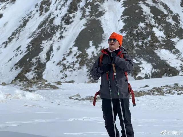 厉害了！吴京新片挑战雪峰登山，为角色跑去岗什卡训练半个月！