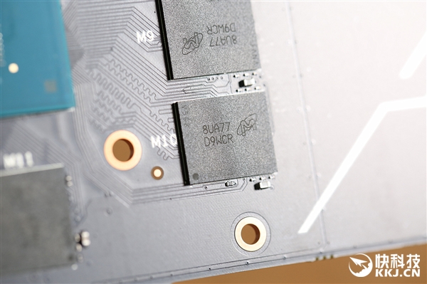 七彩虹iGame GTX 1660 Ti Ultra 6G显卡拆解图赏