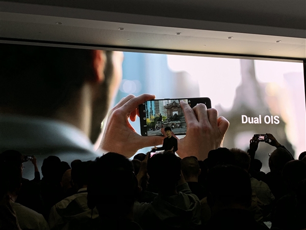 OPPO 10倍混合光学变焦技术发布：新机Q2亮相