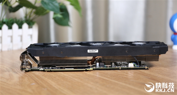 索泰GTX 1660 Ti X-Gaming OC显卡拆解图赏：三风扇