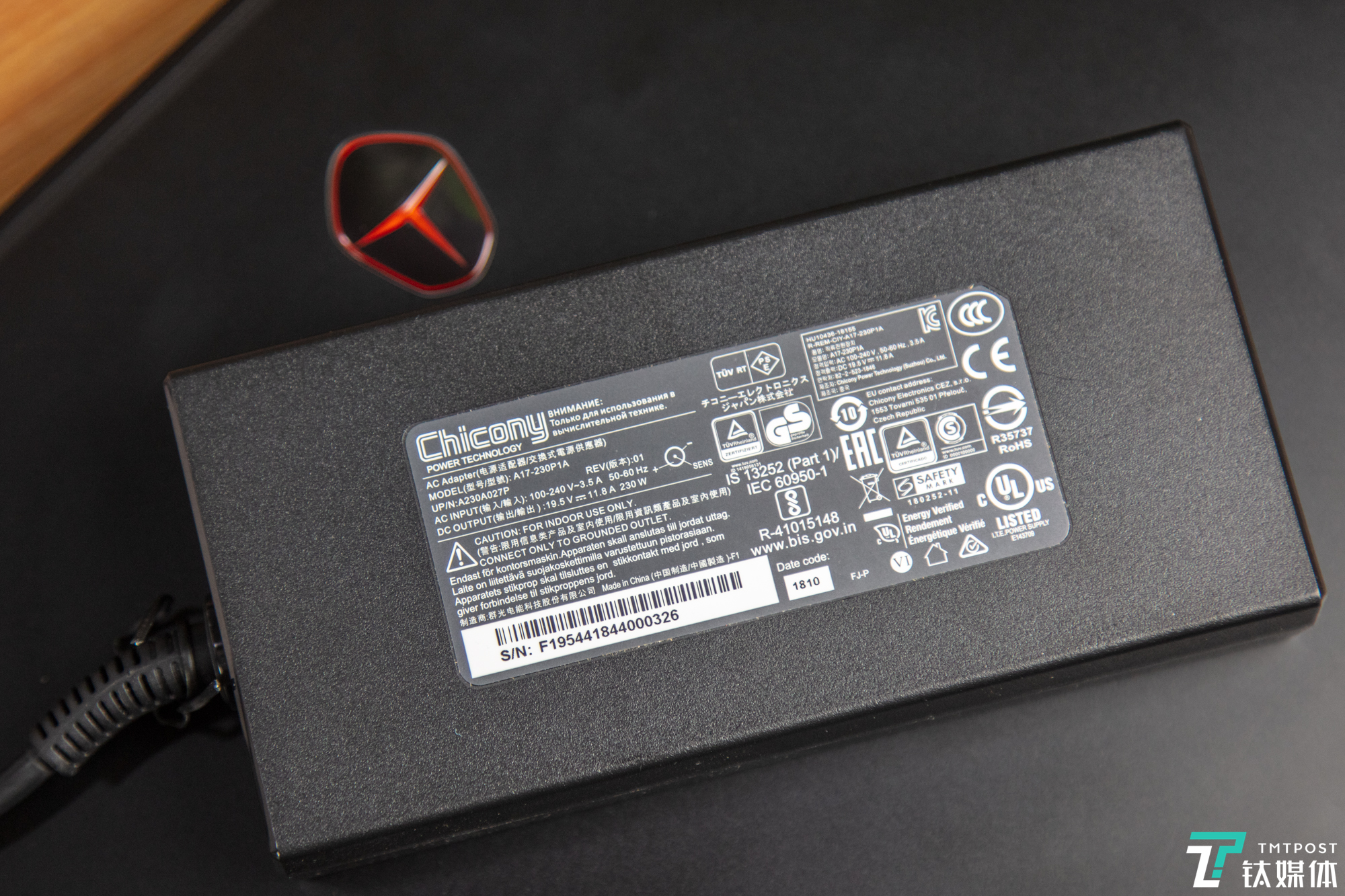 RTX 2070的便携形态，加入光追后的雷神911 Pro点起新技能 | 钛极客