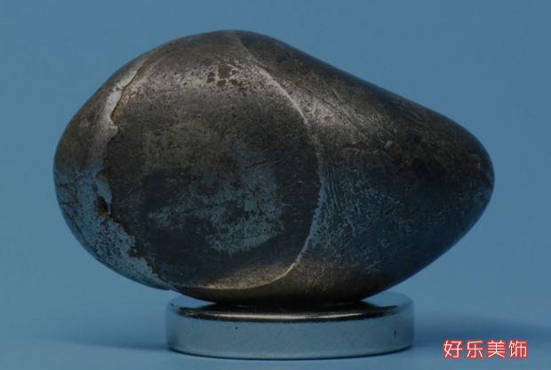 这三种陨石价格昂贵,捡到就发了,有钱也买不到