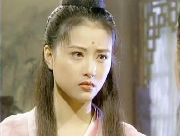 金庸曾说过:“早知道是她演周芷若,我就改结局了”