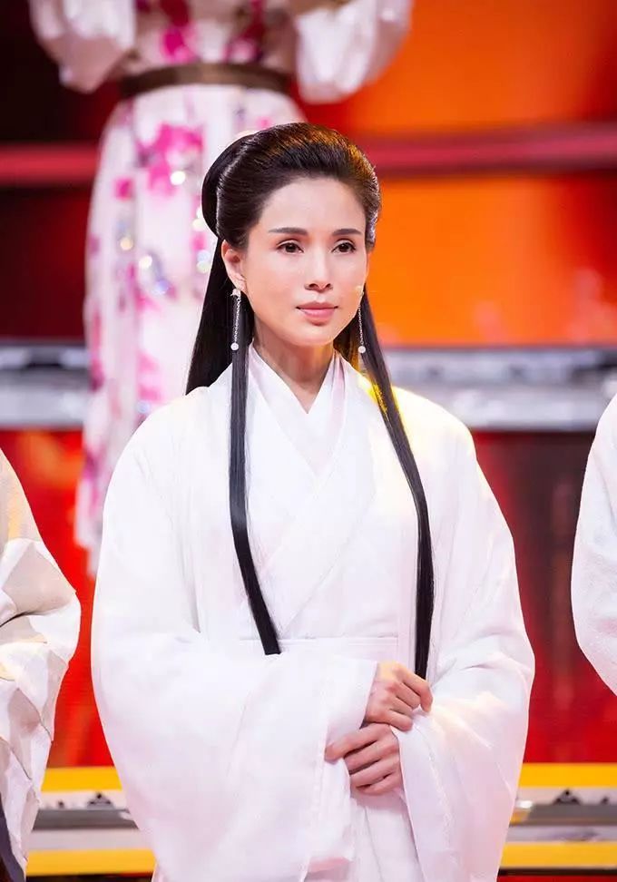 97《天龙八部》:给肿了的演员穿上20年前戏服太残忍