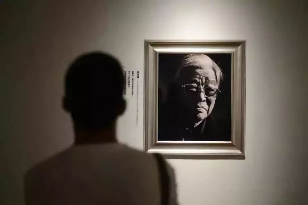 褚时健， 属牛！