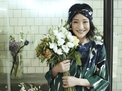 迅学生时旧照曝光颜值超高 给自己的英文名是