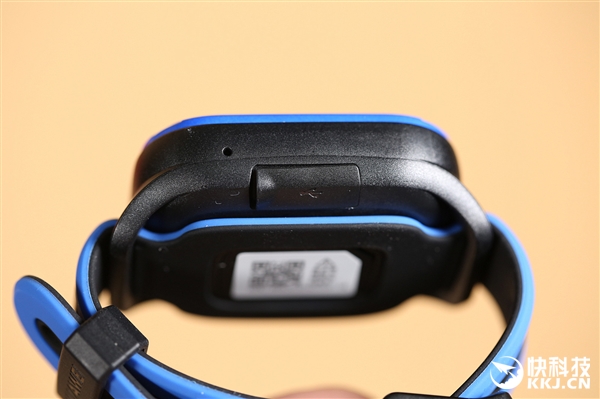 一键发起SOS 华为儿童手表3开箱图赏