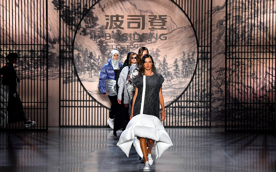 纽约走秀、业绩股价双涨,告别“土味”的波司登是如何逆袭的?