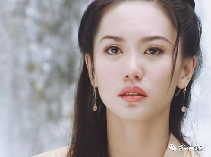 撞脸俞飞鸿,新加坡"国美",她把新版《倚天》"殷素素"瞬秒