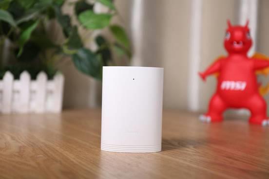 自研凌霄芯片加持！华为路由Q2 Pro评测：任意户型、满屋信号飞檐走壁