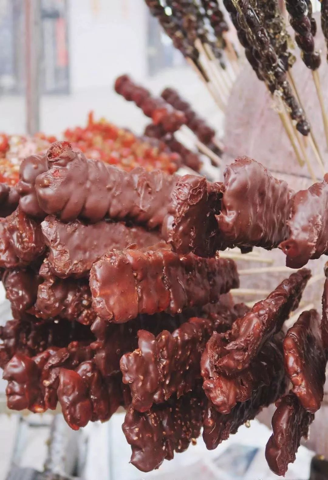 知乎增加“视频回答”入口;百度、网易新增电信业务;《惊奇队长》破IMAX全球三月开画记录 | 猬报