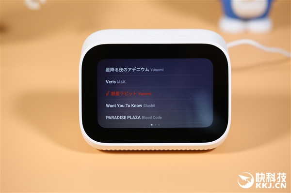 小米小爱触屏音箱图赏：4寸屏“迷你电视”