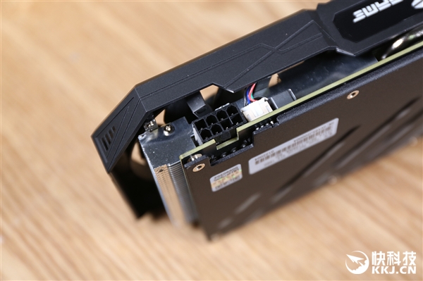 七彩虹iGame GTX 1660 Ultra 6G显卡拆解图赏