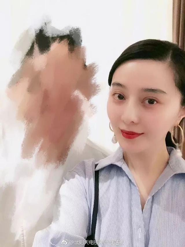 范冰冰最新路透照曝光，眼睛浮肿黑眼圈重，状态大不如前！