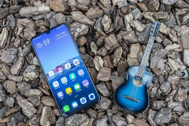 游戏体验远超黑鲨2!iQOO四大特色游戏玩法,超越游戏手机!