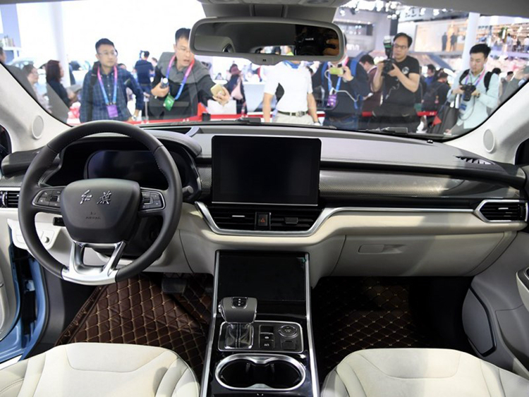 800x0_1_q87_autohomecar__wKgHIlrggF6AHNwTAAKz0QiAHsw985