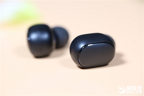 续航4小时 Redmi真无线蓝牙耳机AirDots图赏