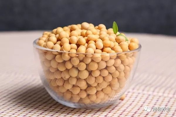 黄豆黑豆红豆成效有什么不同 别离合适哪些人吃 期望对你有协助
