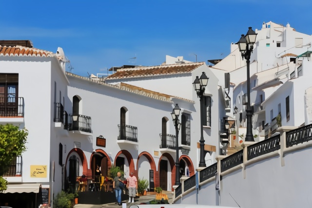 西班牙最美村庄,太阳海岸的白色诱惑