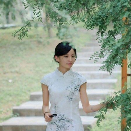 “代码女神”网络爆红 网友赞为IT界的颜值担当！