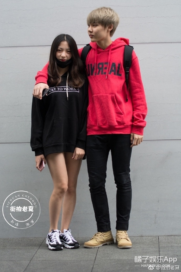他们竟然在粉丝眼皮子底下谈了场恋爱？