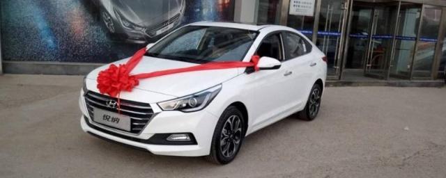 提新车时别听销售员忽悠，这些地方别忘了检查