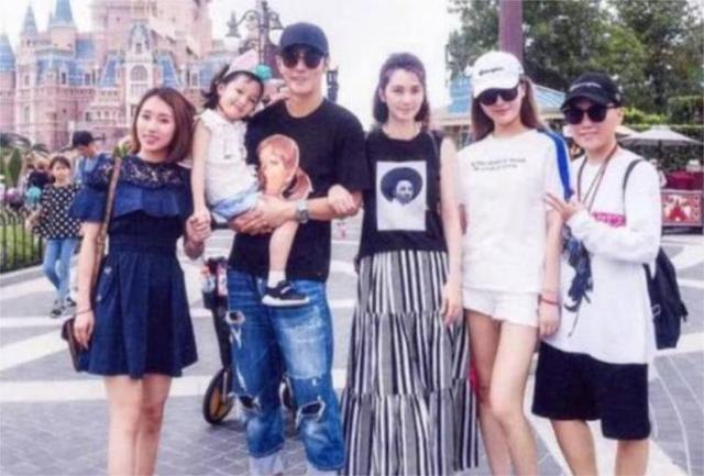 张丹峰毕滢同房至凌晨，是“出轨”石锤还是“清者不惧”？