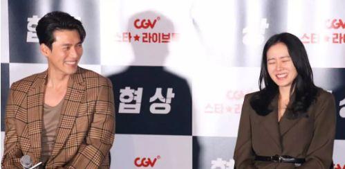 打败全智贤,撩倒宋慧乔前男友,37岁被小6岁奶狗“恋”上