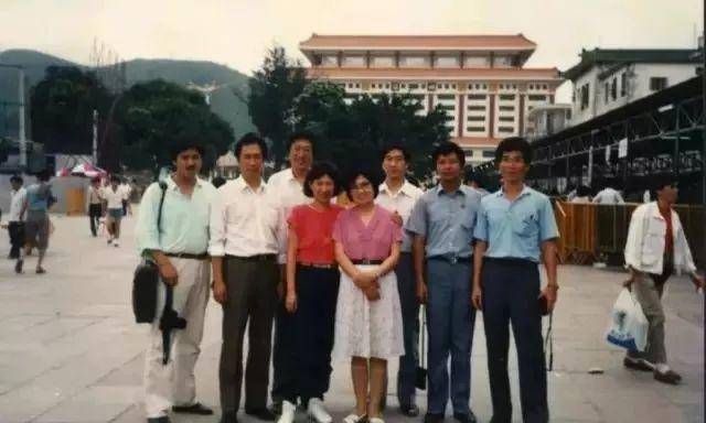 被妈祖托梦的郭台铭：办血汗工厂身家522亿，迎娶小24岁舞蹈演员