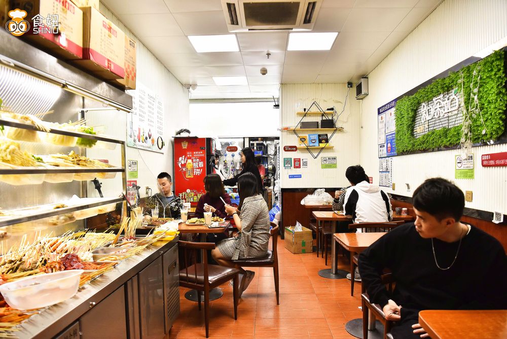 只有5张桌子的潮汕小吃店,有2张拒绝接客