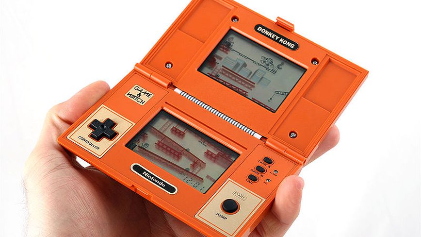 Game Boy 走过 30 周年,任天堂带给世界的不止是一部掌机 | 硬哲学