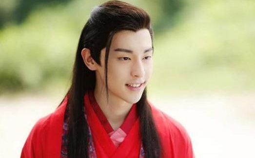 邓伦的7大造型,最帅的不是《香蜜》旭凤,而是意想不到的这部剧